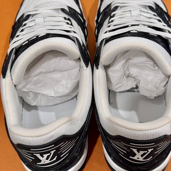 Louis Vuitton LV Trainer Men's Sneaker Black and White - Picture 4 of 10